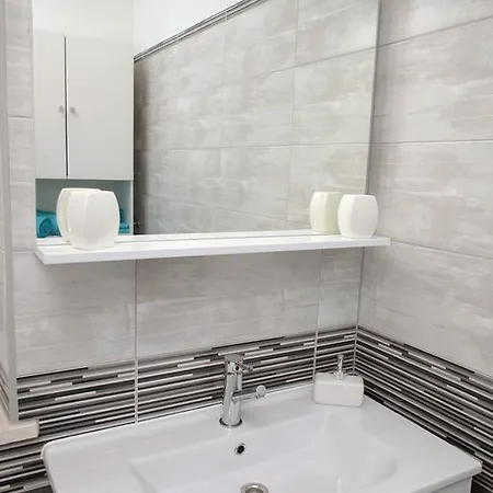 Guest house Carija 3*