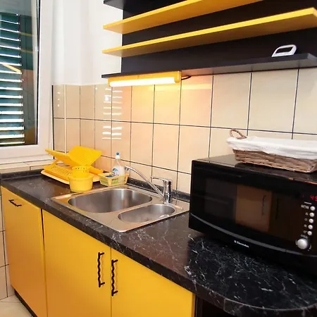 Guest house Carija 3*