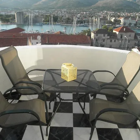 Guest house Carija 3*