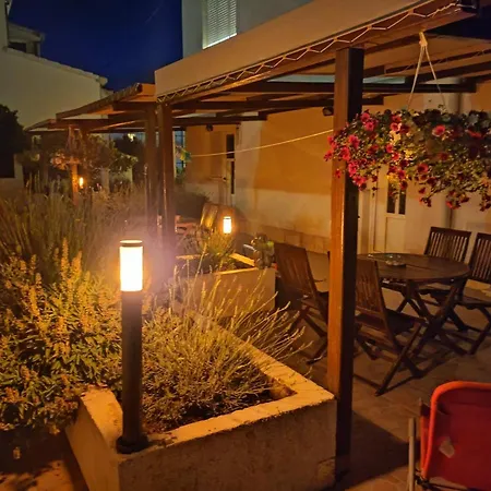 Guest house Carija
