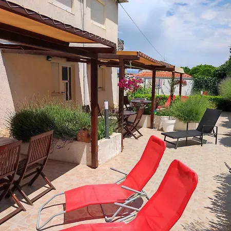Guest house Carija
