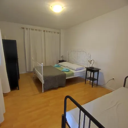 Guest house Carija 3*
