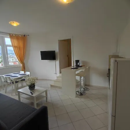 Guest house Carija 3*