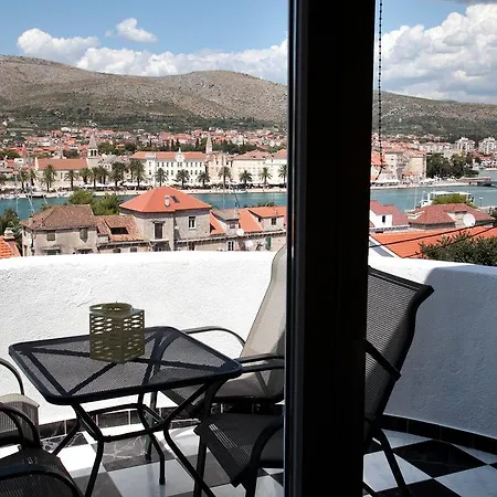 克瑞加客房旅馆 特罗吉尔