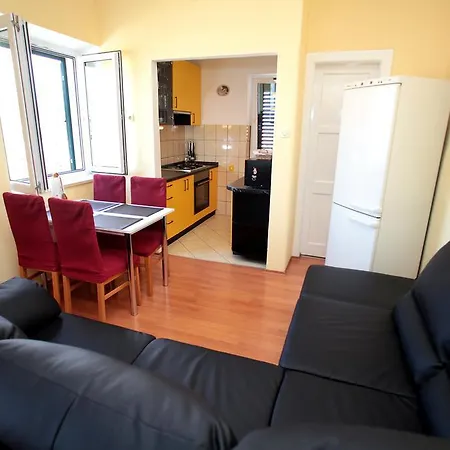 克瑞加客房旅馆 3* 特罗吉尔