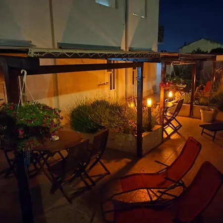 克瑞加客房旅馆 3* 特罗吉尔