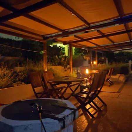 克瑞加客房旅馆 3* 特罗吉尔