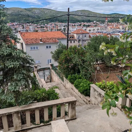 克瑞加客房旅馆