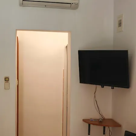 招待所 克瑞加客房旅馆 特罗吉尔