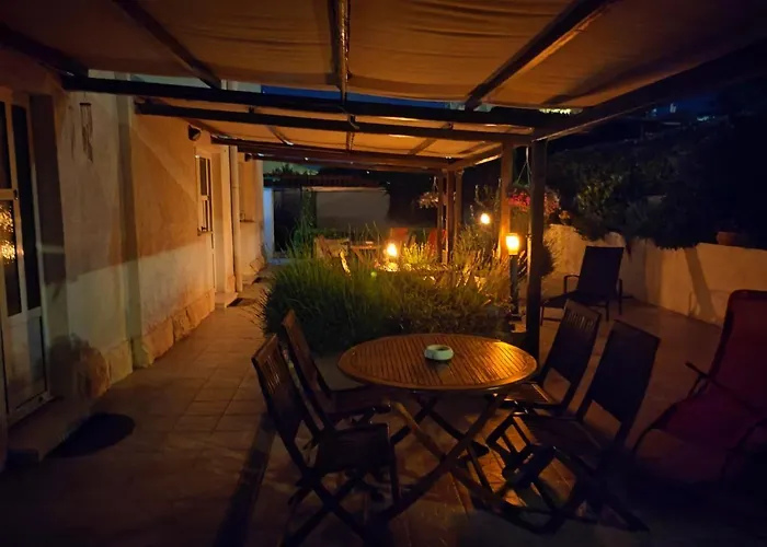 Guest house Carija